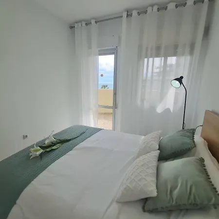 Precioso Con Piscinas Y Vistas Al Mar. Benalmadena