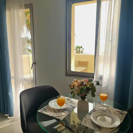 Apartment Precioso Con Piscinas Y Vistas Al Mar. *