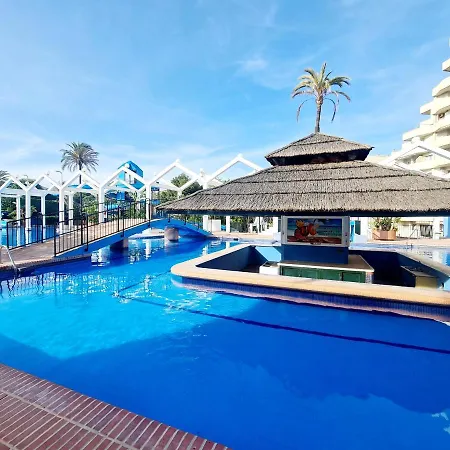 Precioso Con Piscinas Y Vistas Al Mar. Benalmádena